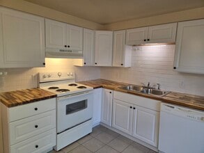 496 Mercer Rd in Butler, PA - Building Photo - Building Photo