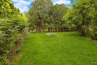 4632 Emblem Cir in Manlius, NY - Building Photo - Building Photo
