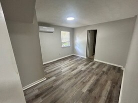 4347 Hudnall Rd in Jacksonville, FL - Building Photo