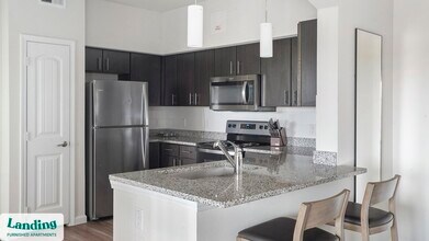 1601 S Heatherwilde Blvd in Pflugerville, TX - Foto de edificio - Building Photo