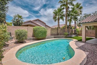 7472 W Potter Dr in Glendale, AZ - Building Photo - Building Photo