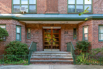 3441 78th St in Flushing, NY - Foto de edificio - Building Photo