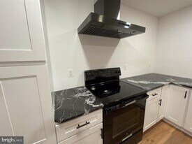 22146 Winter Lake Ct in Ashburn, VA - Building Photo