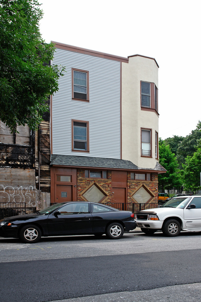 739 6th Ave in Brooklyn, NY - Foto de edificio - Building Photo