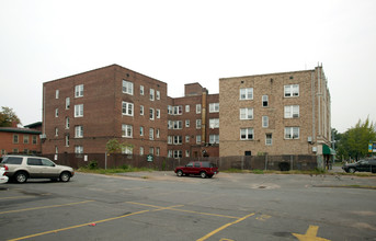 Wyllys Park Apartments in Hartford, CT - Building Photo - Building Photo