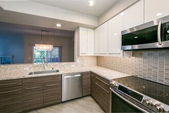 880 Meridian Bay Ln in Foster City, CA - Building Photo - Building Photo