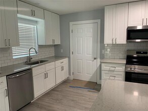 4714 W Chapin Ave in Tampa, FL - Building Photo - Building Photo