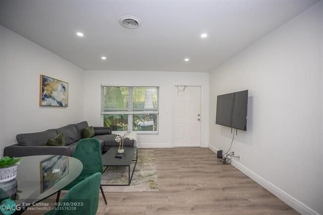 property at 19 NE 16th St