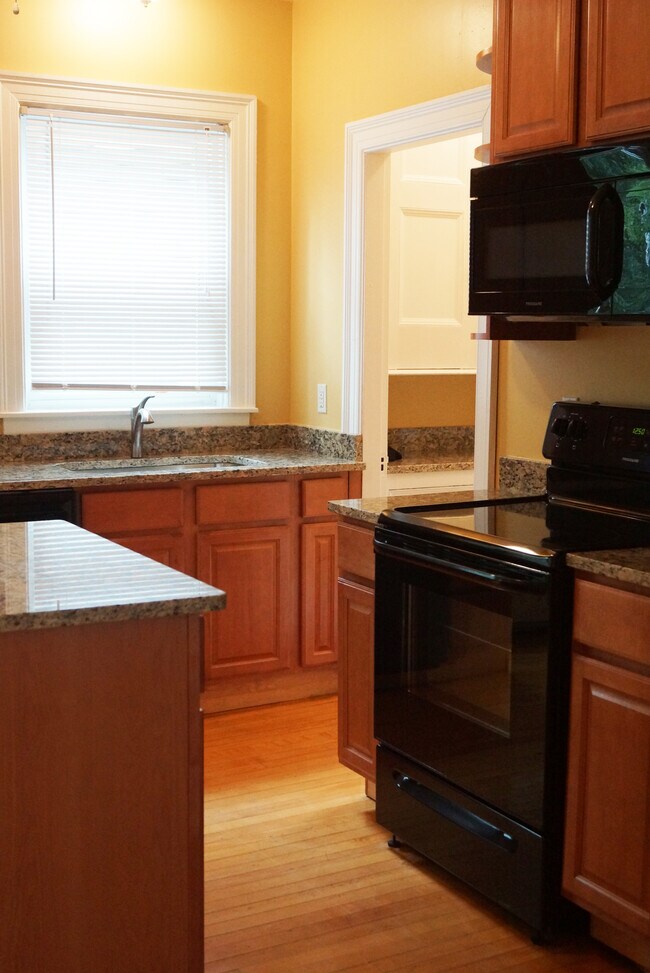 20 University Ave, Unit 0 in Providence, RI - Building Photo - Building Photo