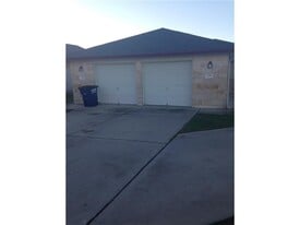 130 Marvin Cove in Hutto, TX - Building Photo