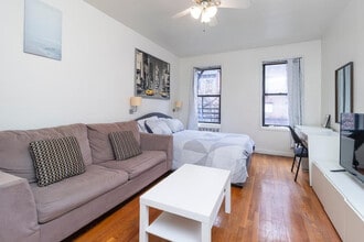 1566 2nd Ave in New York, NY - Building Photo - Building Photo