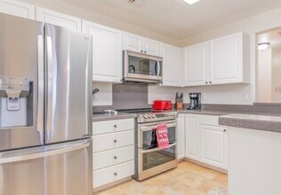 92-1057 Koio Dr, Unit 1057B in Kapolei, HI - Building Photo - Building Photo