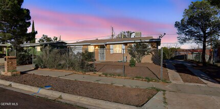 10068 Oakwood Dr in El Paso, TX - Building Photo - Building Photo