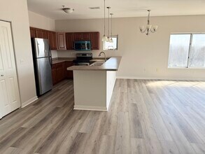 3540 Library Dr, Unit 303 in Cudahy, WI - Building Photo - Building Photo