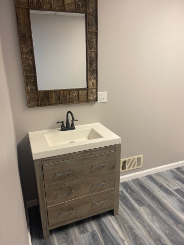 150 Lighthouse Ln in Dalton, PA - Foto de edificio - Building Photo