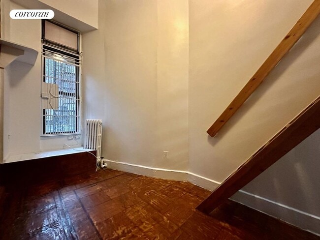 103 W 70th St in New York, NY - Building Photo - Building Photo
