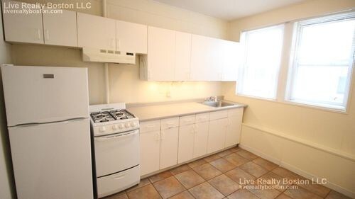 520 Cambridge St-Unit -4 in Boston, MA - Building Photo