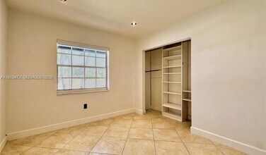 21020 NE 18th Ct in Miami, FL - Building Photo - Building Photo