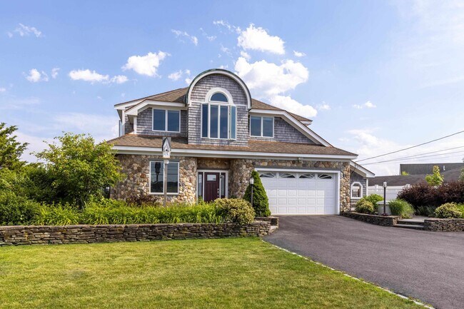 3 Ocean Blvd in North Hampton, NH - Building Photo - Building Photo