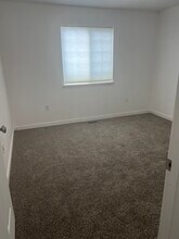 806 N White Barn Rd in Kuna, ID - Foto de edificio - Building Photo