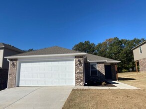 3200 Red Tail Way in Farmington, AR - Building Photo - Building Photo