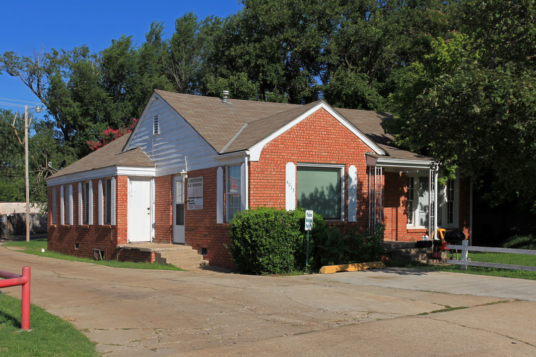 Amberwood Apartments in Warr Acres, OK - Building Photo