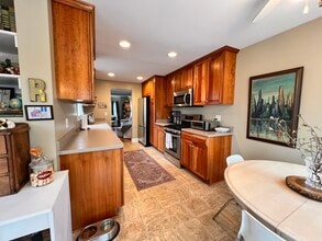 1N261 Stacy Ct in Glen Ellyn, IL - Building Photo - Building Photo