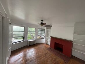 64 Grand Ave, Unit 3 in Middletown, NY - Foto de edificio - Building Photo