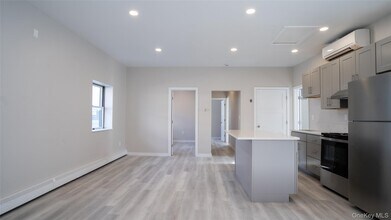 4001 Broadway in Island Park, NY - Building Photo - Building Photo