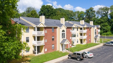 Summer Ridge in Kalamazoo, MI - Building Photo - Building Photo