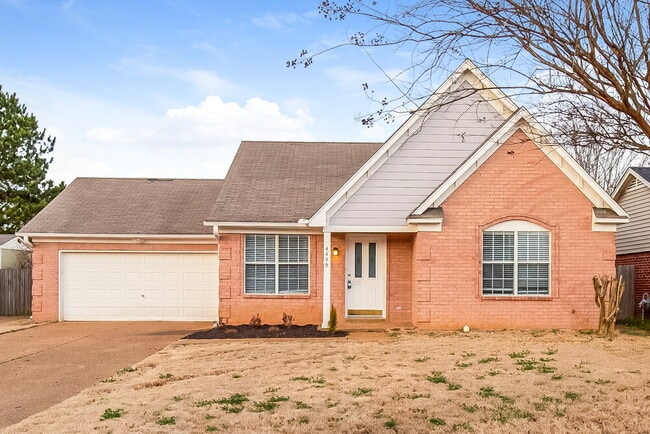 property at 4490 Shadow Glen Cove