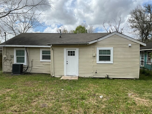 6709 Kassarine Pass in Houston, TX - Building Photo - Building Photo