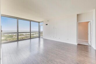 1841 S Calumet Ave in Chicago, IL - Building Photo - Building Photo