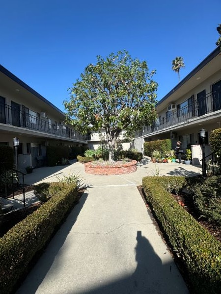 999 Locust St in Pasadena, CA - Building Photo - Building Photo