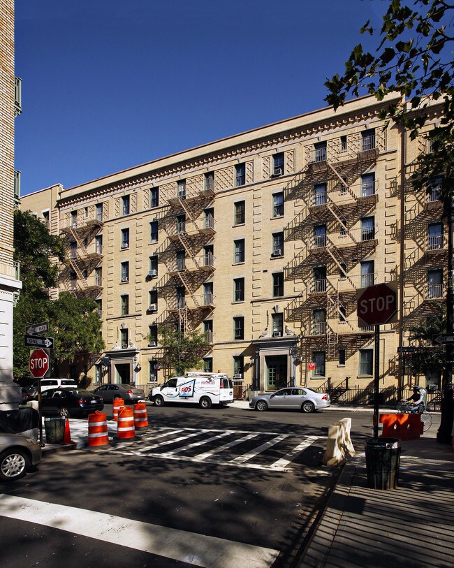 519 E 78th St in New York, NY - Foto de edificio - Building Photo