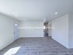 1322 Lewis Ave in Long Beach, CA - Building Photo - Building Photo