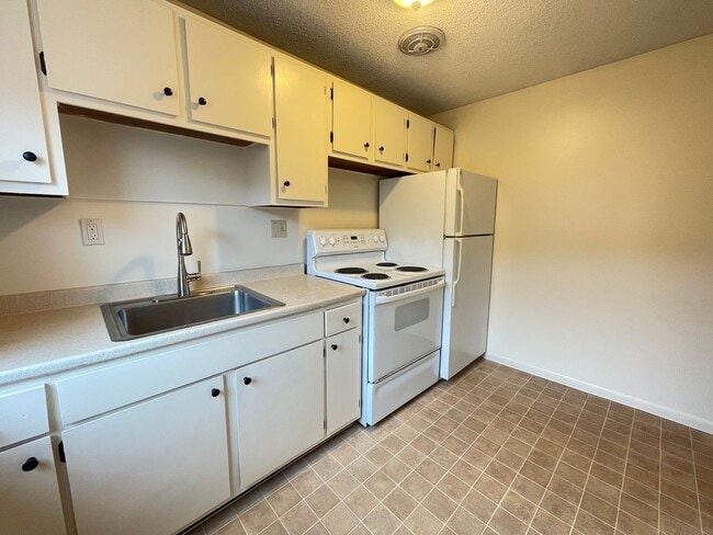 183 Loudon Rd in Concord, NH - Building Photo - Building Photo