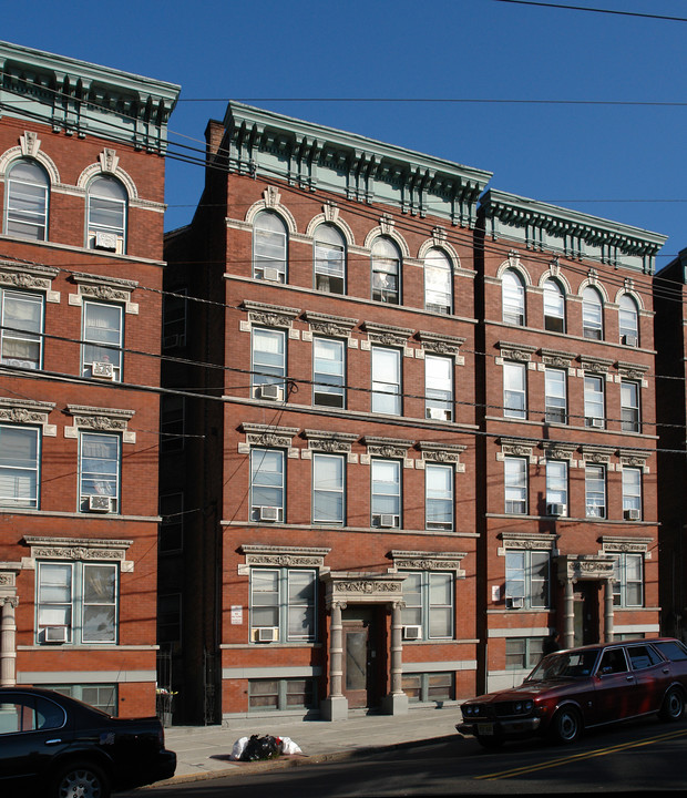 92 Tonnele Ave in Jersey City, NJ - Building Photo