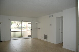 622 NW 13th St in Boca Raton, FL - Building Photo