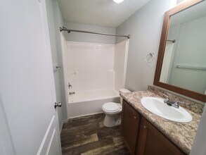 24 Parakeet Hill Dr in Orion Township, MI - Building Photo - Building Photo