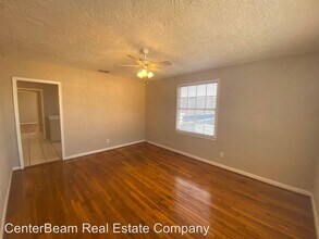 2660 Gale Ct in Jacksonville, FL - Foto de edificio - Building Photo