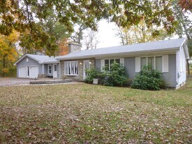 426 S County Trail in Exeter, RI - Building Photo