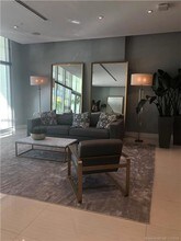 321 NE 26th St-Unit -# 701 in Miami, FL - Building Photo - Building Photo