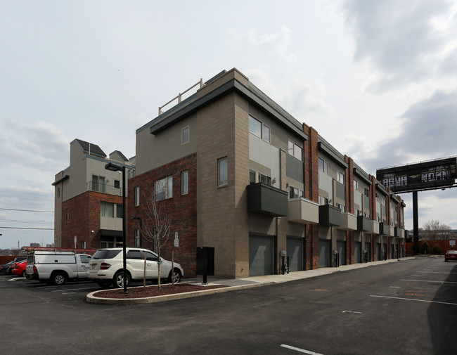 420-438 N Front St in Philadelphia, PA - Building Photo - Building Photo