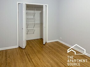 3710 N Sheffield Ave, Unit 405 in Chicago, IL - Foto de edificio - Building Photo