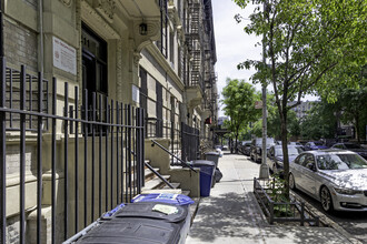 209 W 147th St in New York, NY - Building Photo - Building Photo