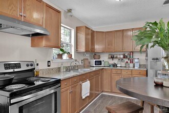 304 N E St in Pensacola, FL - Building Photo - Building Photo