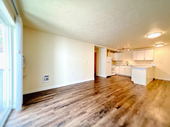 Regal Heights in Spokane, WA - Building Photo - Building Photo