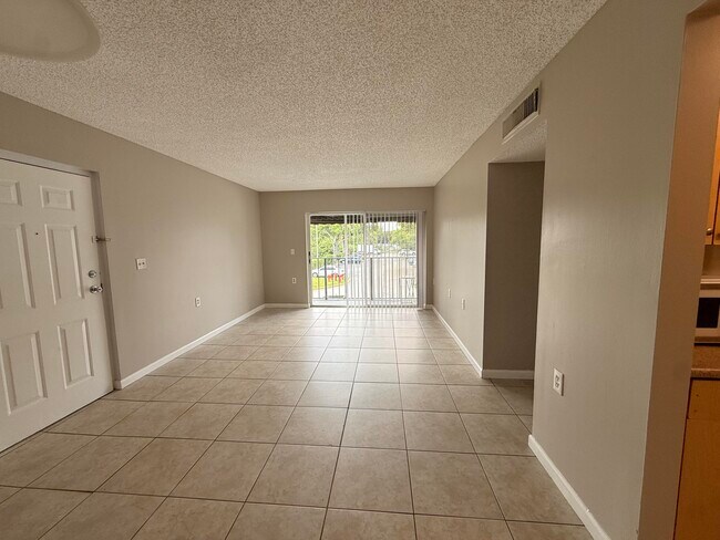 1139 Lake Terry Dr in West Palm Beach, FL - Building Photo - Building Photo