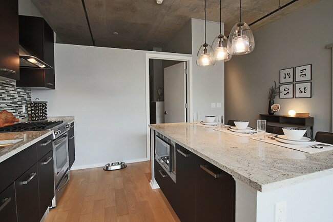 148 Roosevelt Rd in Chicago, IL - Foto de edificio - Building Photo